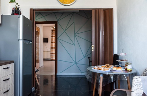 Agrigento Apartment | Room 'Stanza Frutta' with Wi-Fi and Air Conditioning