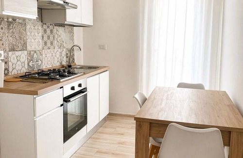 Gravina di Catania House | Room with private bathroom in apartment near policlinico cittadella catania
