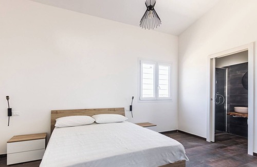 Noto Villa | Rose Violet House - Two Bedroom Villa, Sleeps 6
