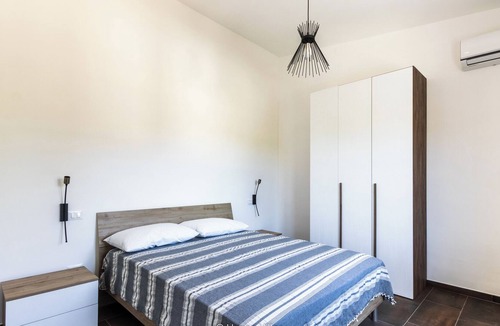 Noto Villa | Rose Violet House - Two Bedroom Villa, Sleeps 6