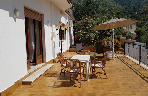 Cefalu Villa | Rosetta1-panoramic Villa 1 km from the center of Cefalù
