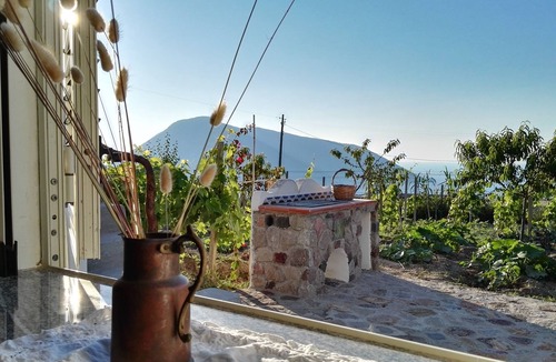 Quattropani Villa | Rural villa in typical Aeolian style