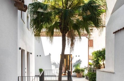 Cefalu Apartment | Salvatore Spinuzza House in Palazzo Botta 3 minutes from the cathedral
