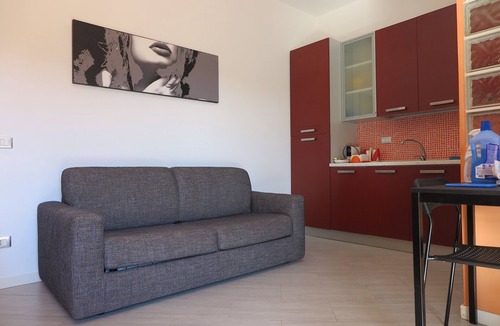 San Leone House | San Leone holiday home a stone's throw from the sea