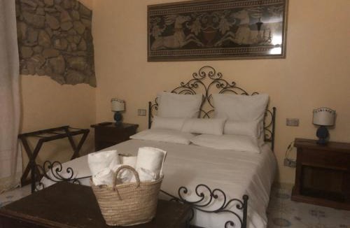 Ficarra Bed & Breakfast | San Noto Antica Residenza di Caccia