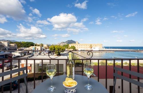 Corso dei Mille - Sant'Erasmo Apartment | Sant'Erasmo luxury home
