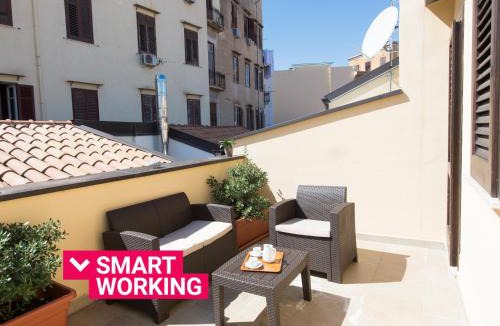 Centro Storico Apartment | Santa Cecilia Apartment by Wonderful Italy