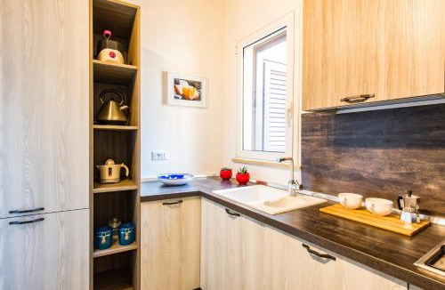 Centro Storico Apartment | Santa Cecilia Apartment by Wonderful Italy