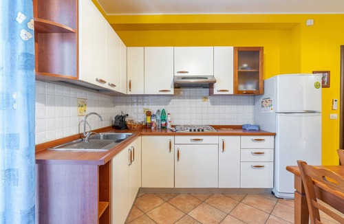 Portopalo di Capo Passero Apartment | ‘Saturno’ Apartment Steps from the Sea with Balcony, Wi-Fi & Air Conditioning