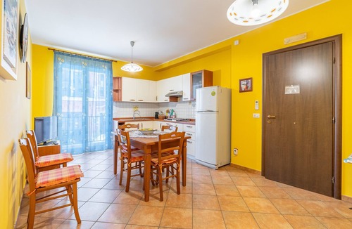 Portopalo di Capo Passero Apartment | ‘Saturno’ Apartment Steps from the Sea with Balcony, Wi-Fi & Air Conditioning