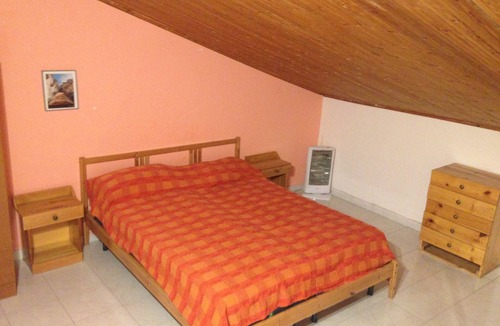Borgo-Sanzio Apartment | Savoca House