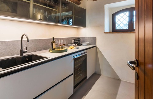 Archi Villa | Sea front villa with pool and tennis court - DiCasaInSicilia