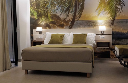 Giardini Naxos House | SEA GARDEN LUXURY ROOMS