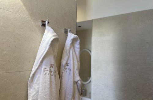 Old Town Apartment | Sea Sky Suite