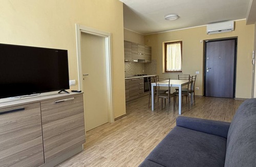 Bonifati Apartment | Sea-view apartment with a pool