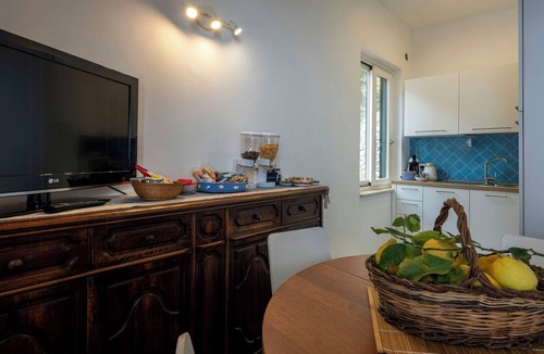 Castiglione Apartment | Sea view house with lemon grove in Atrani