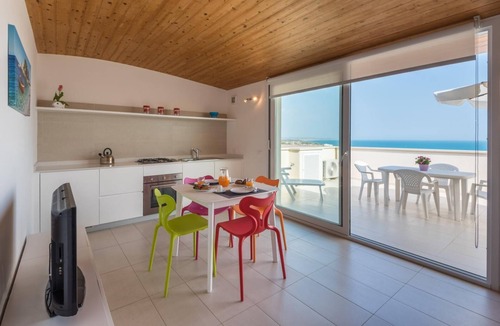 Marina di Ragusa Hostel | Sea View Small Apartment