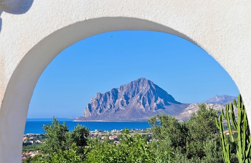 Valderice House | Sea-View Villa with Pool