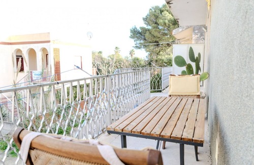 Caucana-finaiti-casuzze-finaiti Nord Apartment | Seaside Bliss: Kaukana Moon Apartment with Parking