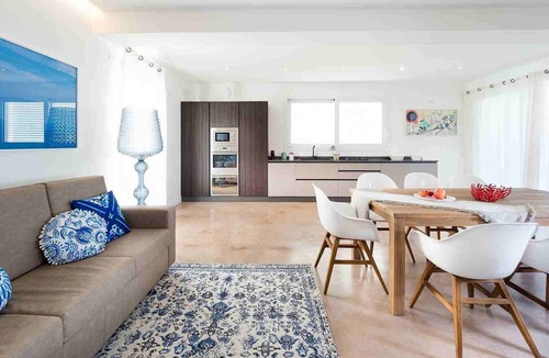 Reitani Villa | Seaside vacation rental Estate for 40 people in Sicily with 6 pools and AC