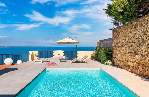 Costa Saracena-Castelluccio House | Seaside Villa with private pool and fantastic Etna view