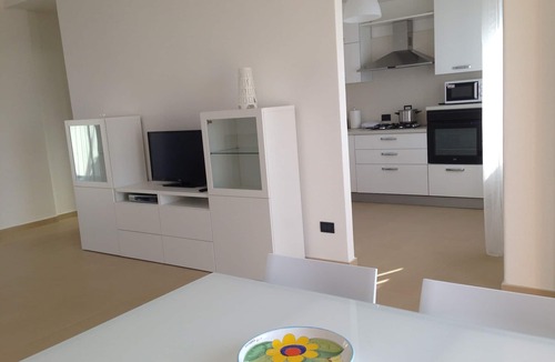 Alcamo Marina House | Seaview modern holiday home in NW Sicily - air conditioning, Wi-Fi, parking, bbq