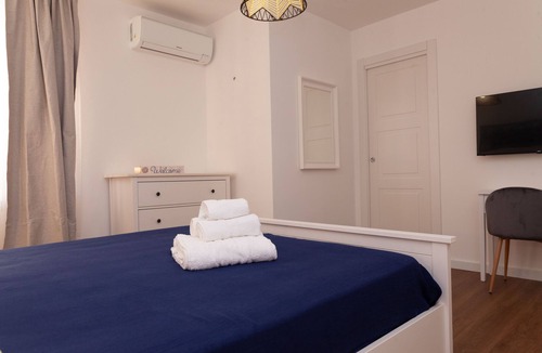 Isola delle Femmine Bed & Breakfast | Seven Palms: B&B room near the beach with private pool - Adults Only