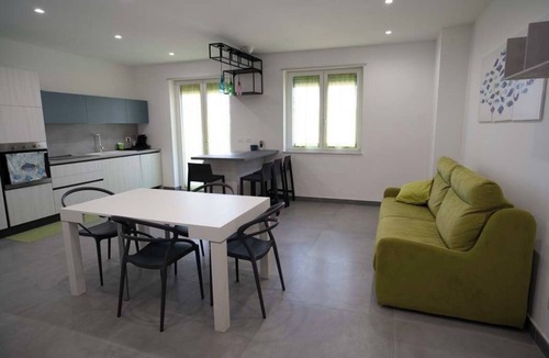 Eastern Sicily Apartment | Shelter by the sea 2 steps from Ortigia
