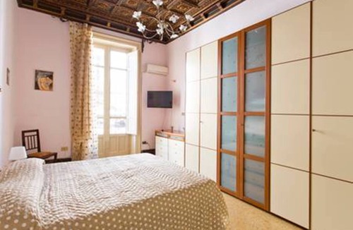 Albergheria Bed & Breakfast | Short term rental "Come at your home" Free Wi-Fi, breakfast included