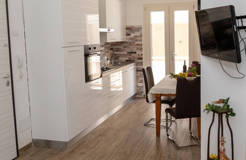 Pozzallo House | Sicily Bedda vacation home, apartment in the city center and a stone's throw from the sea!