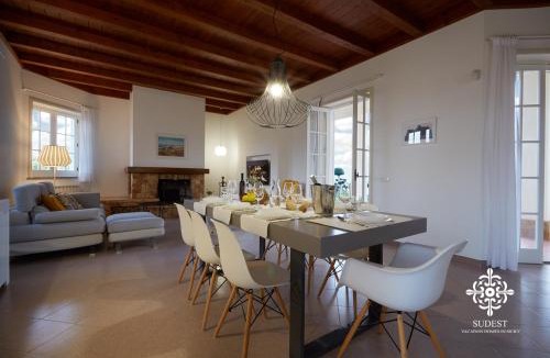 Ispica Villa | Sicily Summer Breeze - Deluxe Villa with Pool