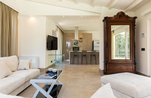 Spano Villa | Sicily villa with pool and sauna sleeps 10