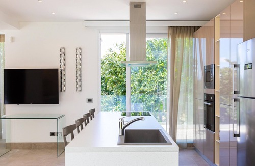 Spano Villa | Sicily villa with pool and sauna sleeps 10