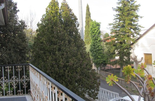 Lavinaio-Monterosso Villa | Single villa with large garden and covered parking