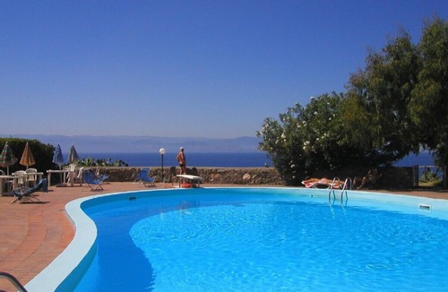 Milazzo Apartment | Small, romantic and welcoming Residence overhanging the sea