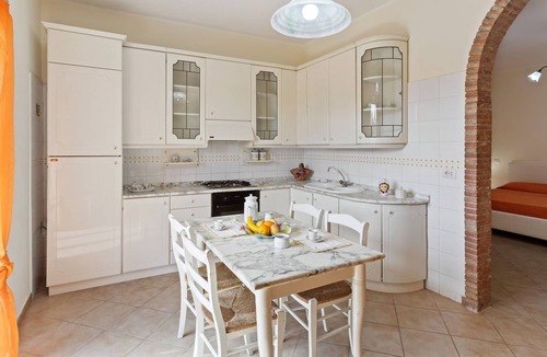 Nizza di Sicilia House | Snug Holiday Home in Niza di Sicilia with Balcony