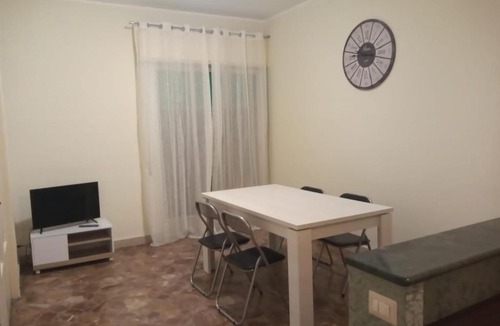 Coste Apartment | Sole, Mare & Etna, Appartamento con parcheggio privato e balconi con vista mare & Etna