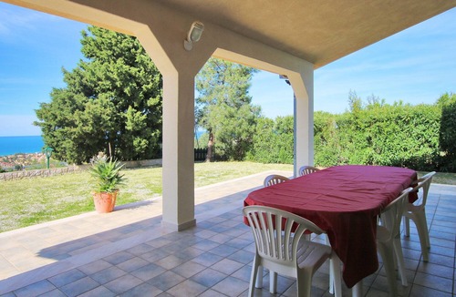 Campofelice di Roccella Villa | Spacious villa with sea view, large garden barbecue, near the sea and Cefalu