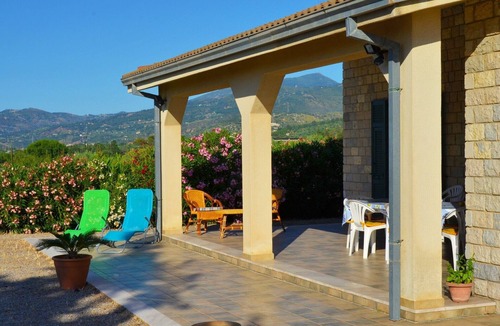 Campofelice di Roccella Villa | Spacious villa with sea view, large garden barbecue, near the sea and Cefalu