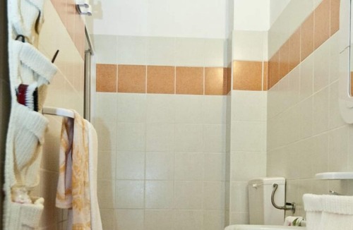 Sampieri Apartment | Spacious and bright apartment in the historic center of Sampieri