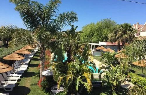 Pozzallo Apartment | Spacious apartment in Pozzallo, sea view, shared pool