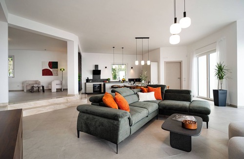 Mascali Villa | Spacious villa with views of the sea, the Etna volcano, mountains and Taormina.