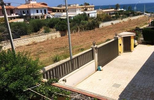 Avola House | Splendid Villa Pantanello at 30 meters. from the sea with 4/6 beds