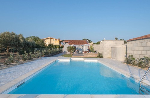 San Lorenzo Villa | Splendid Villa with swimming pool 150 meters from the sea