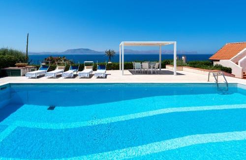 Terrasini Villa | Splendida Villa con vista mozzafiato e piscina