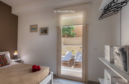 Avola House | SR-A522-AMOR143AT - Carla's Home
