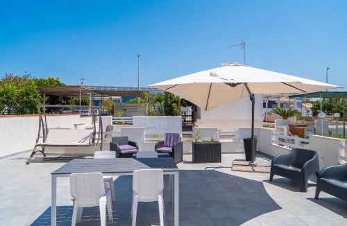 Casuzze Apartment | Stefany Holiday House