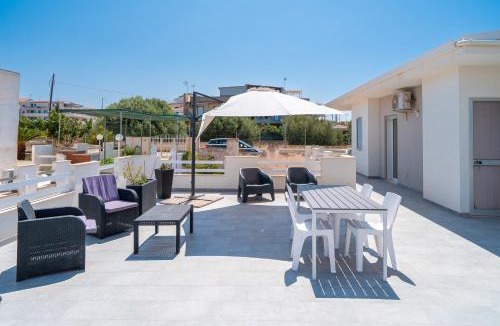 Casuzze Apartment | Stefany Holiday House