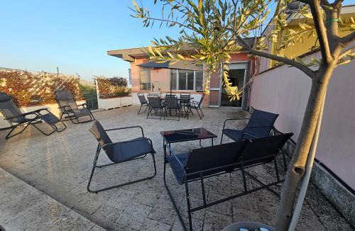 Solarino Apartment | Stella-Guesthouse - Terrazzo privato e relax vicino Siracusa