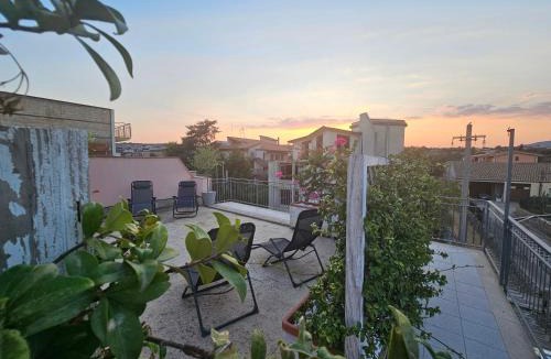Solarino Apartment | Stella-Guesthouse - Terrazzo privato e relax vicino Siracusa